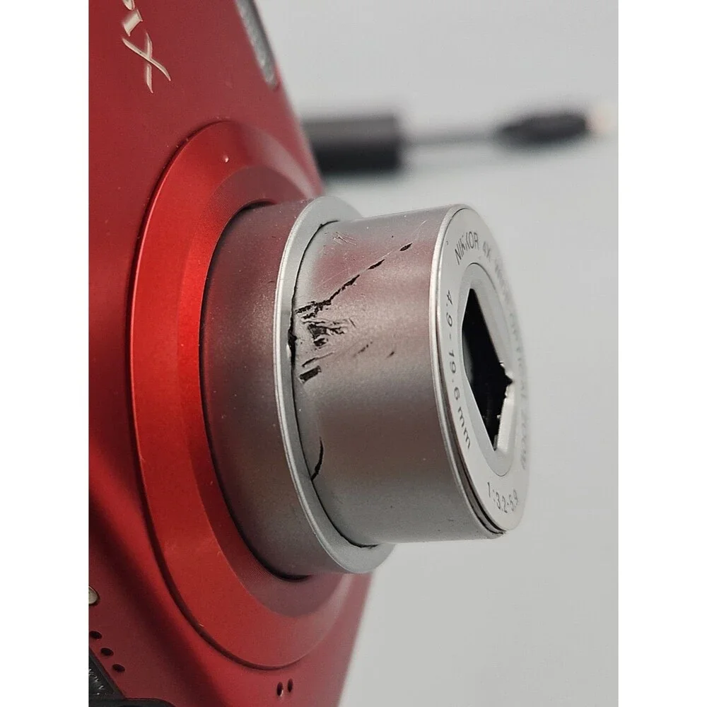 Nikon Coolpix S205 Digital Camera Red With Charger & SD Memory Tested Works READ